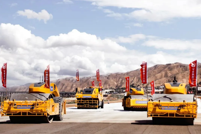 ></figure>
<figure class=